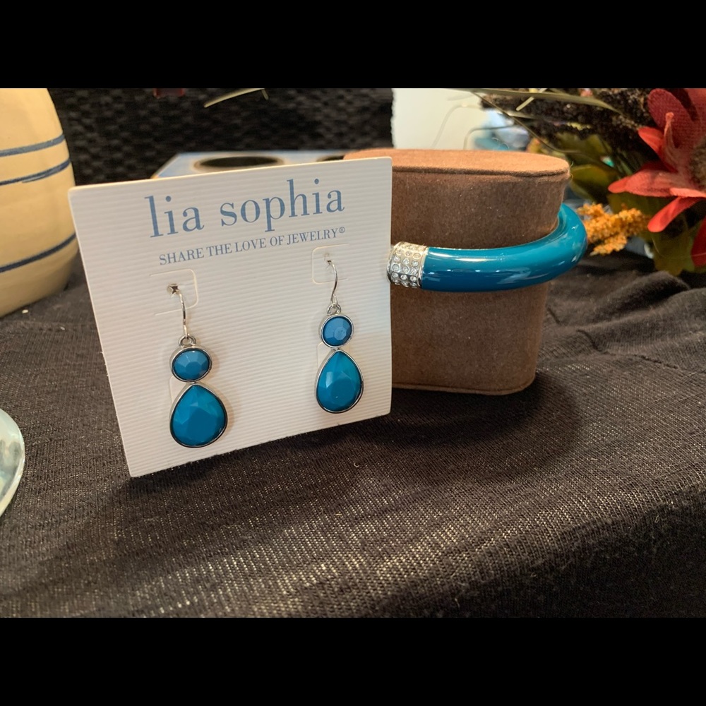 Brand New Lia Sophia bracelet and earrings set